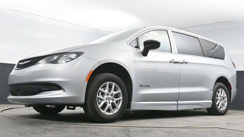 2024 Chrysler Voyager LX