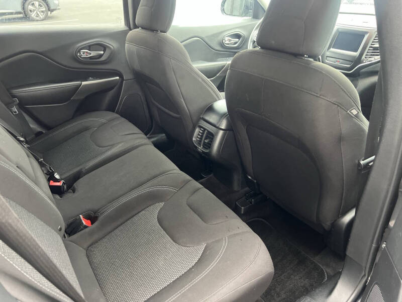 2019 Jeep Cherokee Latitude