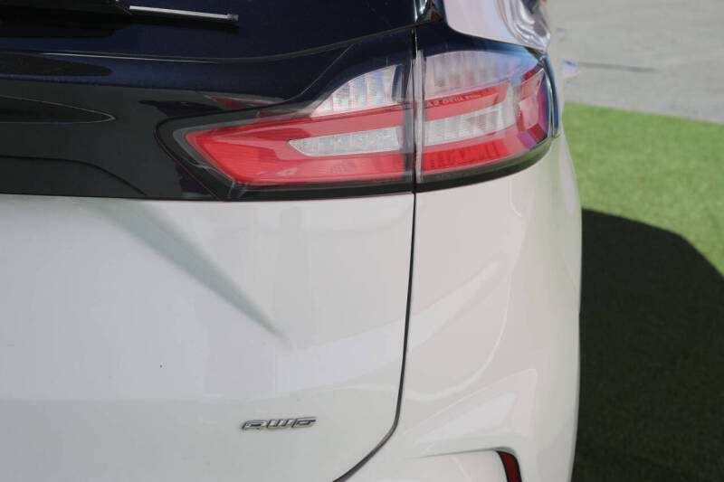 2023 Ford Edge SE