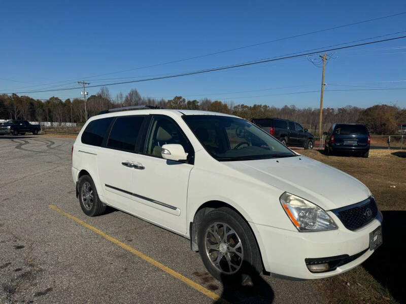 2014 Kia Sedona for sale at UpCountry Motors in Taylors SC