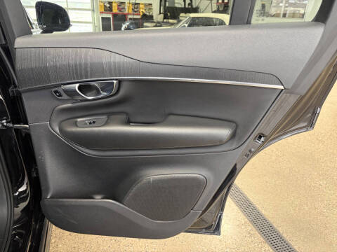 2020 Volvo XC90 T5 Momentum