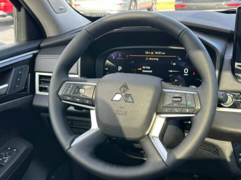 2025 Mitsubishi Outlander SEL