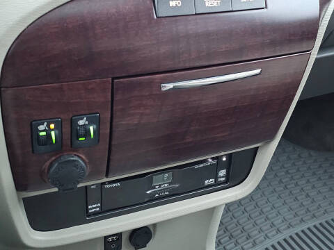 2011 Toyota Sienna XLE 8-Passenger