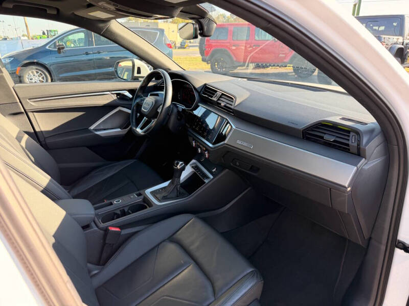 2023 Audi Q3 quattro S line Premium 45 TFSI