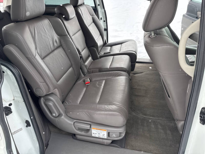 2011 Honda Odyssey EX-L photo 13