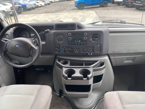 2011 Ford E-Series E-350 SD XL