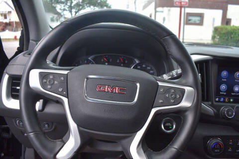2023 GMC Terrain SLT
