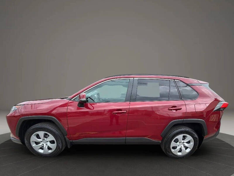 2020 Toyota RAV4 LE