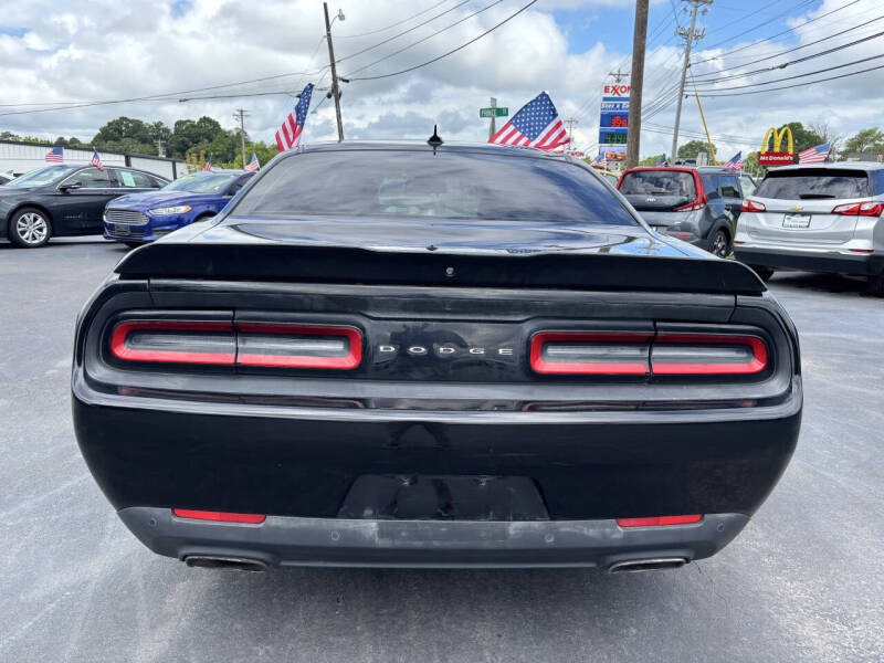 2015 Dodge Challenger SXT Plus