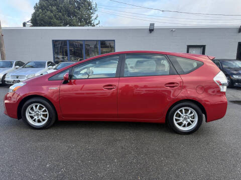 2012 Toyota Prius v Five