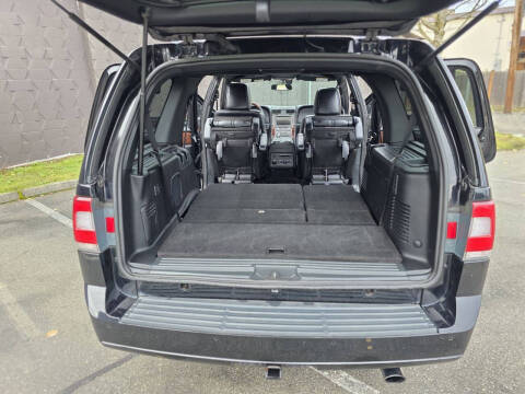 2016 Lincoln Navigator Select