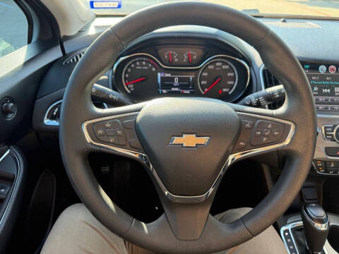 2017 Chevrolet Cruze LT Auto