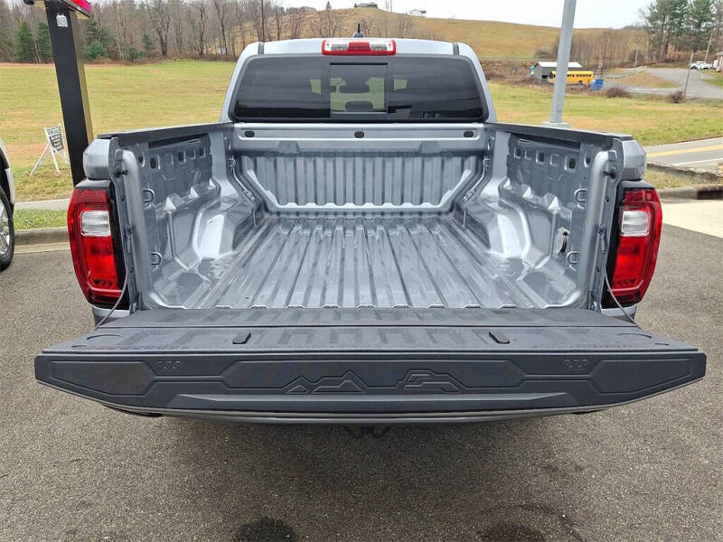 2024 GMC Canyon Elevation