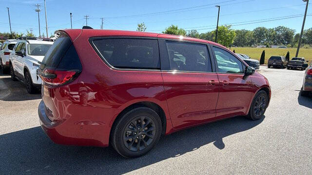 2024 Chrysler Pacifica Plug-In Hybrid
