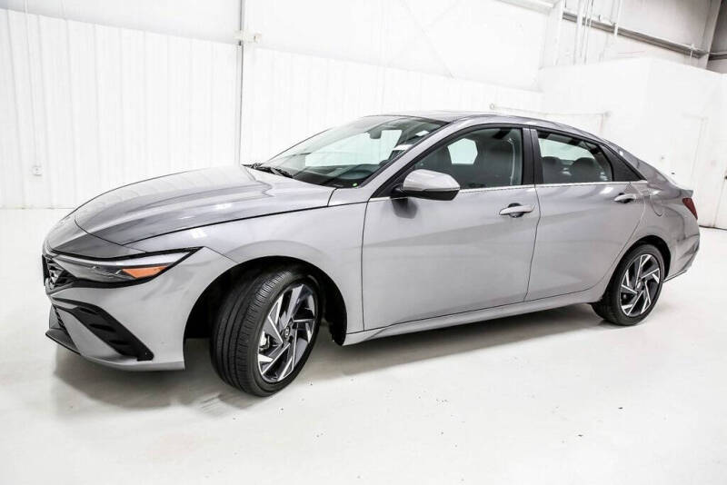 2025 Hyundai Elantra Hybrid Limited