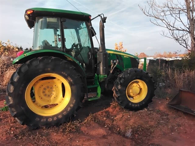 2019 John Deere 5115M