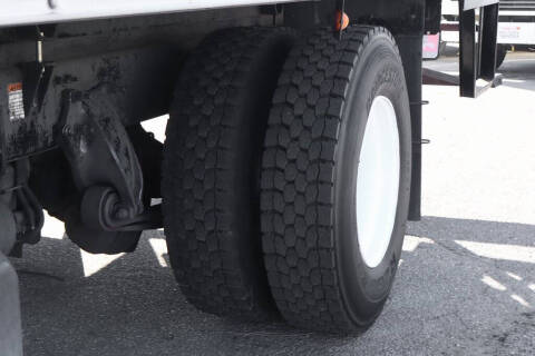 2014 Freightliner M2 106