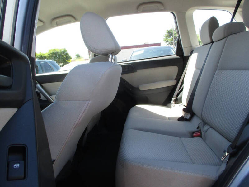 2014 Subaru Forester 2.5i