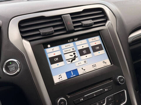 2017 Ford Fusion Hybrid SE