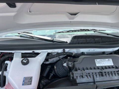 2025 Chevrolet Express 3500