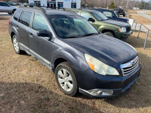 2011 Subaru Outback for sale at UpCountry Motors in Taylors SC