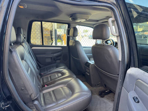 2003 Ford Explorer XLT