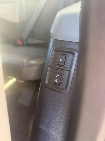 2008 Toyota Sequoia SR5