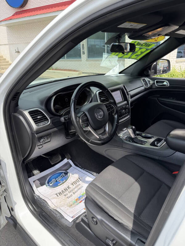 2020 Jeep Grand Cherokee Laredo E