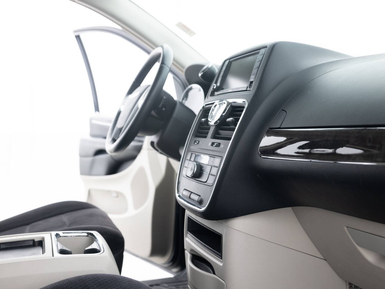 Used Car 2011 Chrysler Town And Country  Touring 4dr Mini Van For Sale Under $10,000 In Coal City, Illinois