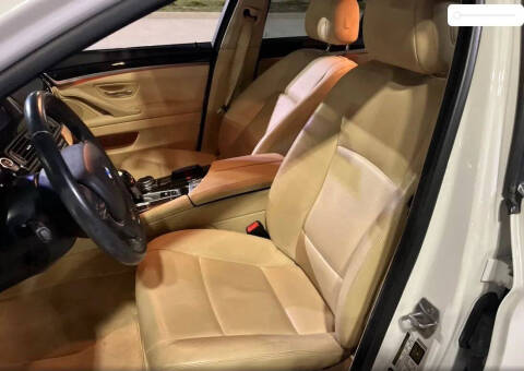 2015 BMW 5 Series 528i