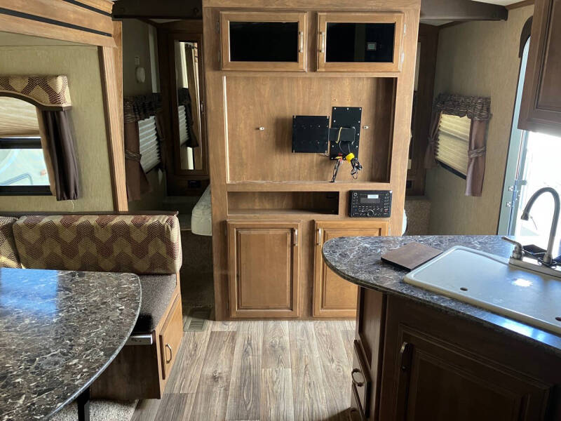 2016 Keystone RV Laredo