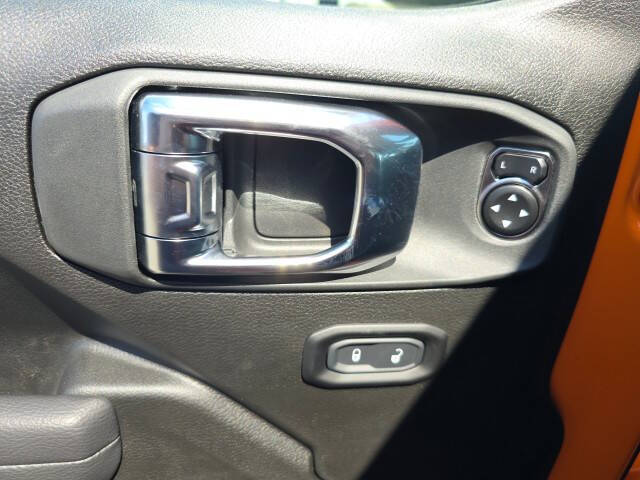 2025 Jeep Gladiator NightHawk