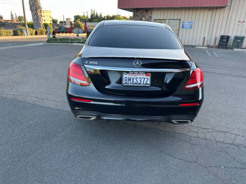 2019 Mercedes-Benz E-Class E 300