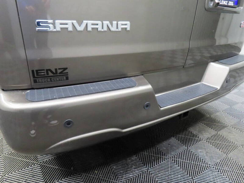 2021 GMC Savana 2500