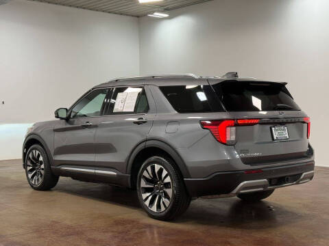 2025 Ford Explorer Platinum