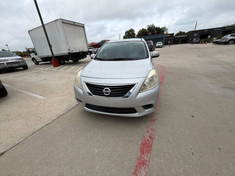 2014 Nissan Versa 1.6 S