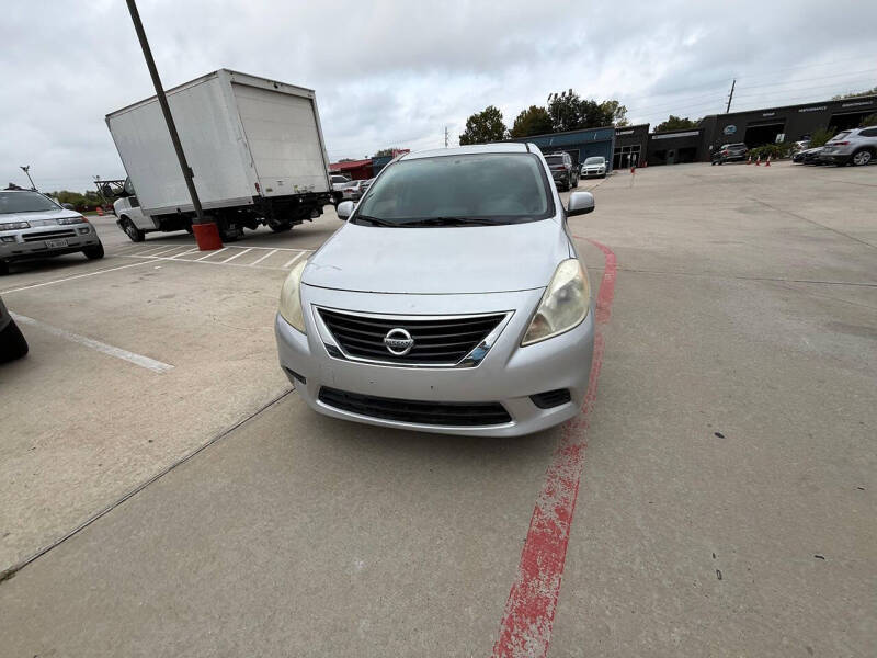 2014 Nissan Versa 1.6 S