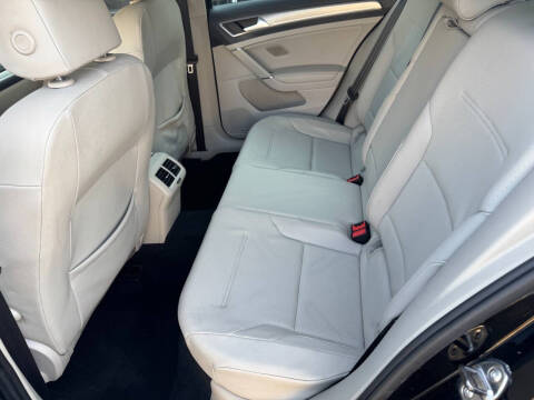 2015 Volkswagen Golf TDI SE