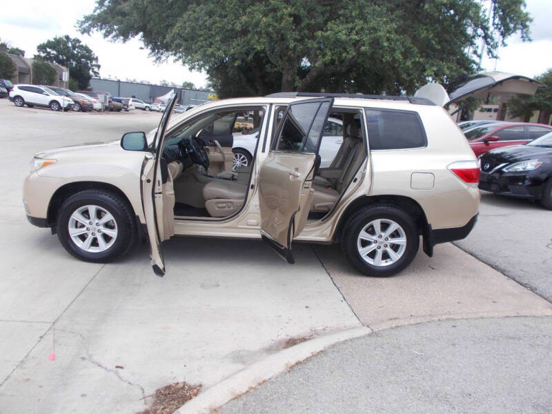 2012 Toyota Highlander SE