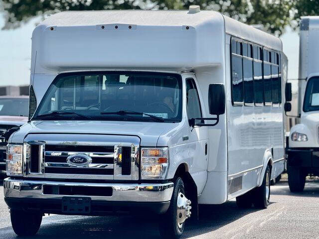 2018 Ford E-Series E-450 SD