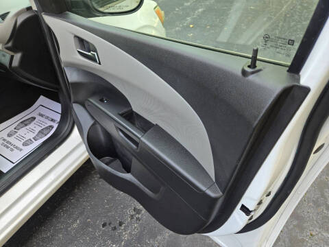 2015 Chevrolet Sonic LT Auto