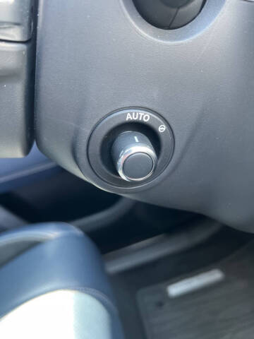 2021 Land Rover Range Rover Velar P250 R-Dynamic S