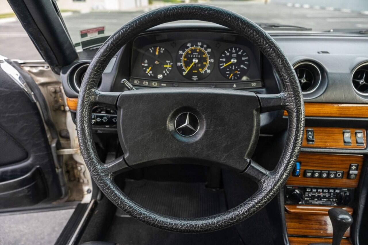 1982 Mercedes-Benz 300-Class 16