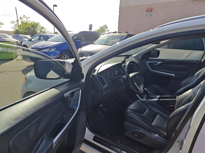 2015 Volvo XC60 T5 Drive-E Premier