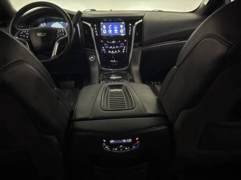 2018 Cadillac Escalade Platinum