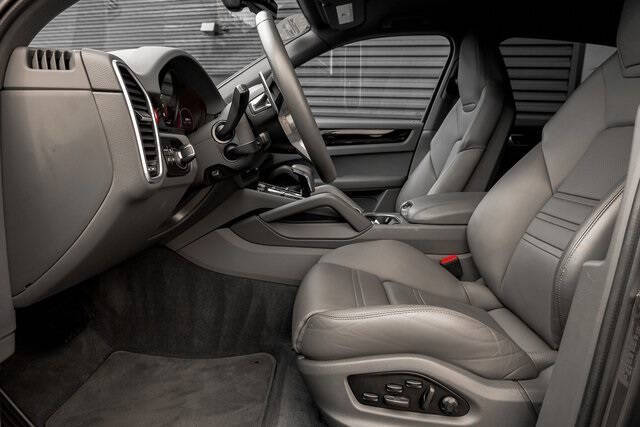 2022 Porsche Cayenne