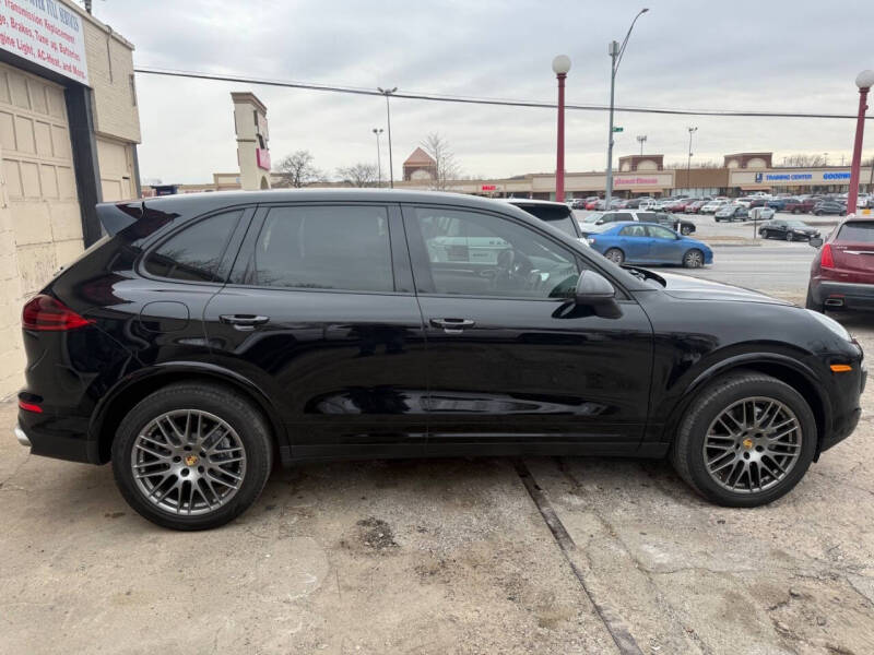 2018 Porsche Cayenne Platinum Edition