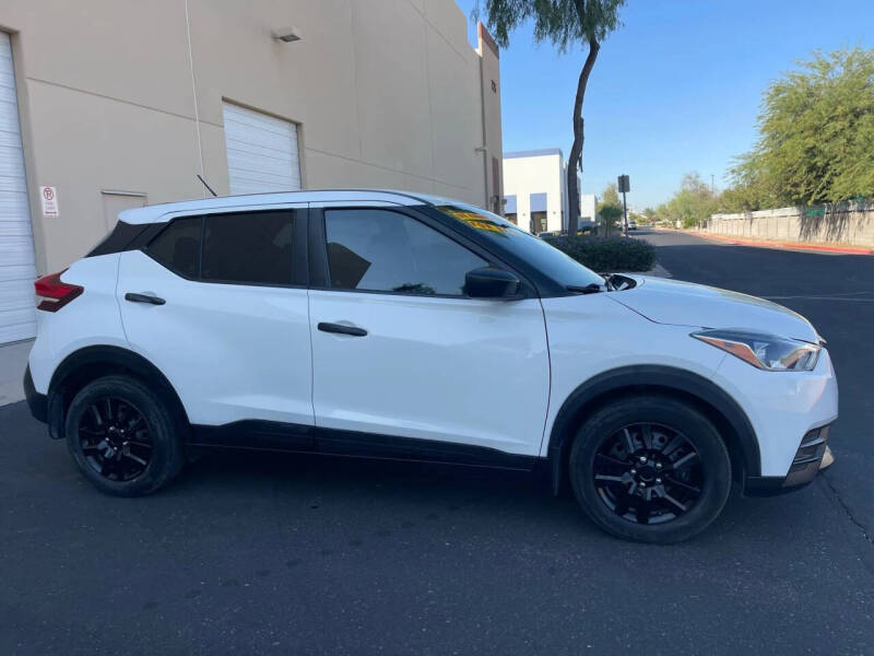 2020 Nissan Kicks S