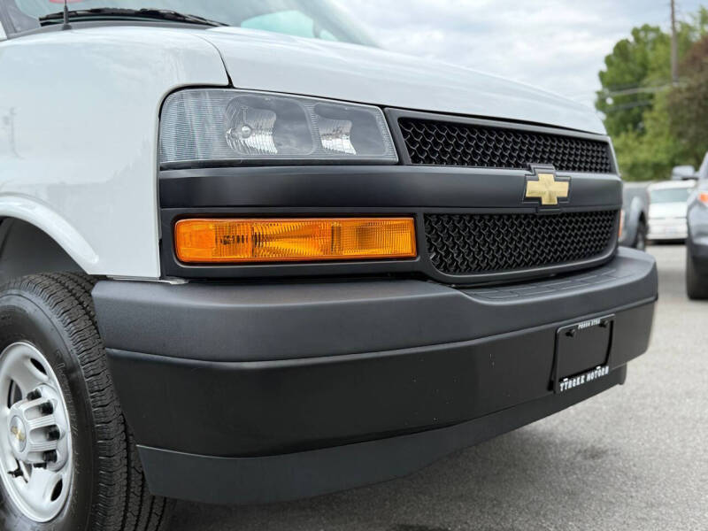 2022 Chevrolet Express 2500