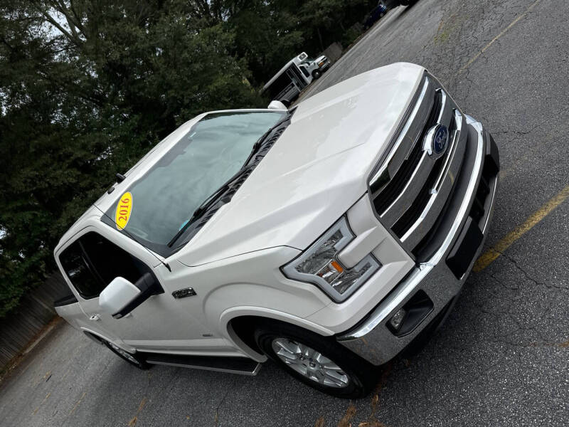 2016 Ford F-150 Lariat photo 12